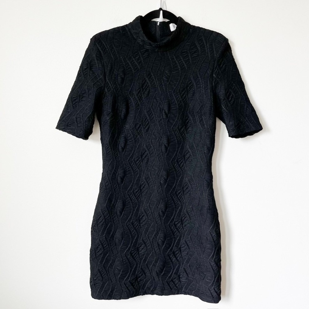 Elliatt Imaginative Textured Mini Dress‎ Black Large Mock Neck Bodycon Stretch